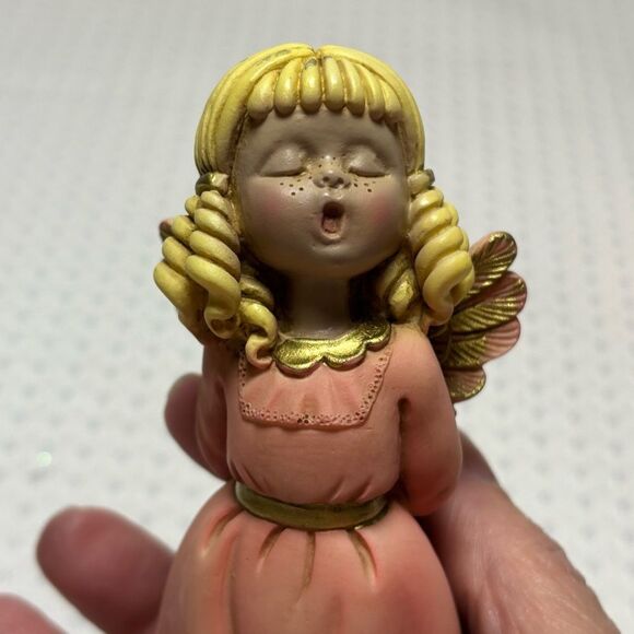 Vintage Ennio Morcaldo/Alfonso Lucchesi Pink Resin Singing Angels Italy 1992 - Picture 9 of 10